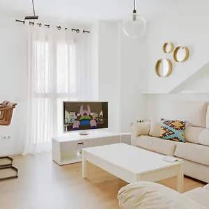Caleta Homes - Pompidou Spagna